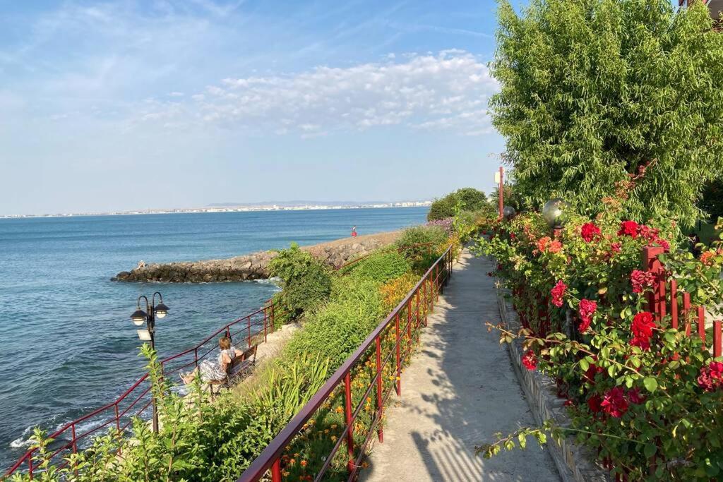 Marina View Fort Beach Studio Sveti Vlas Ngoại thất bức ảnh