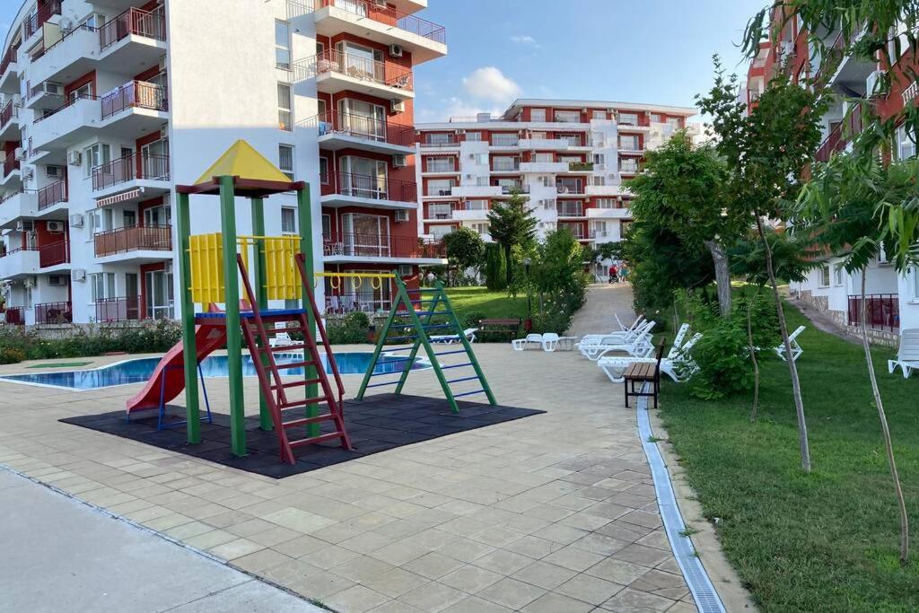 Marina View Fort Beach Studio Sveti Vlas Ngoại thất bức ảnh